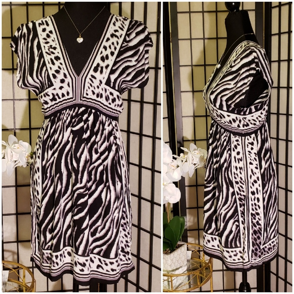 NEW Ultra Flirt Animal Print V Neck Dress S/C